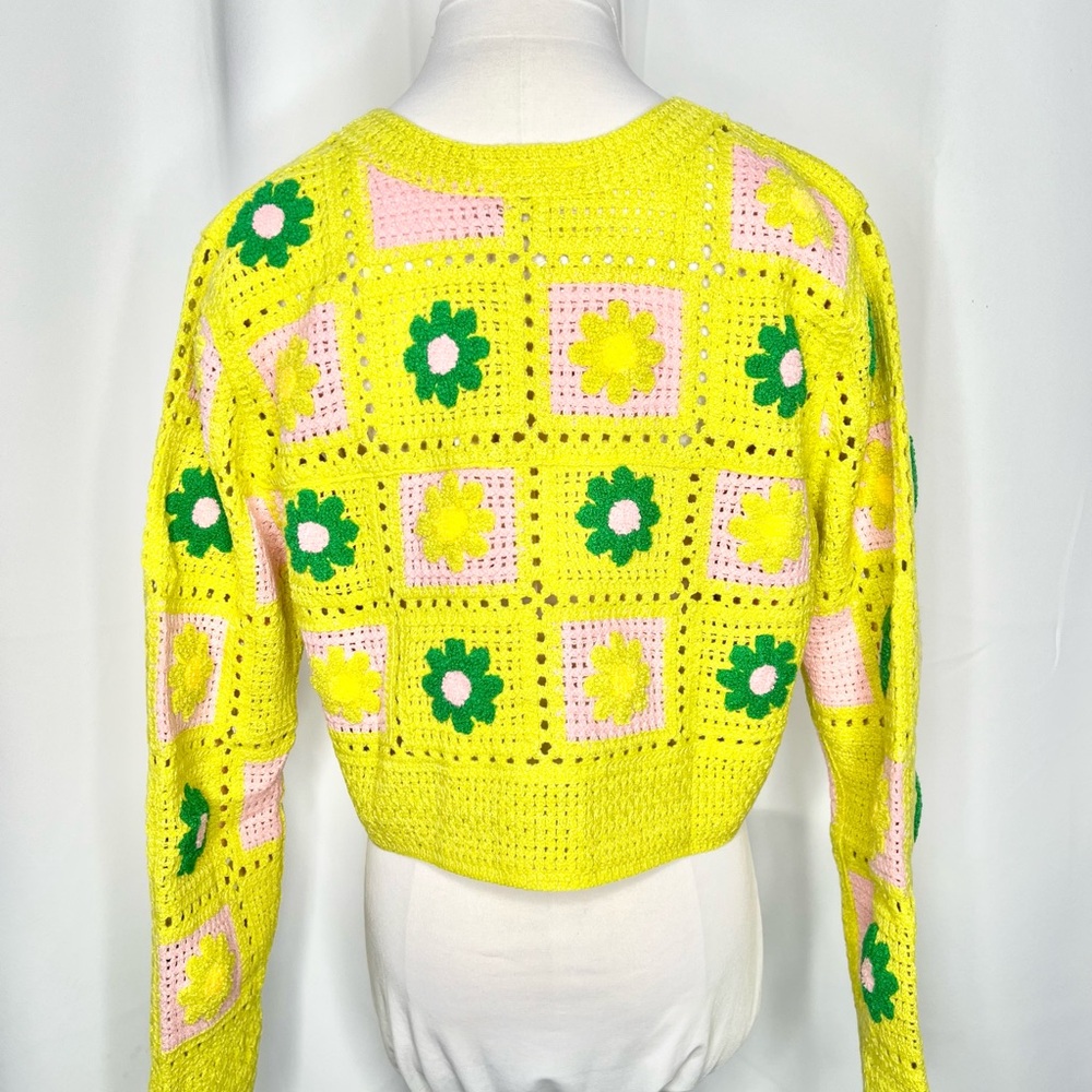 ❗️NWT❗️FLORAL CROCHET CROPPED CARDIGAN D - Picture 4 of 8